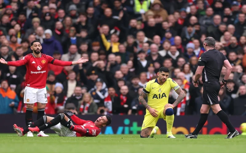 صدام مرتقب.. موعد انطلاق مباراة مانشستر يونايتد ووست هام في الدوري الإنجليزي 2026